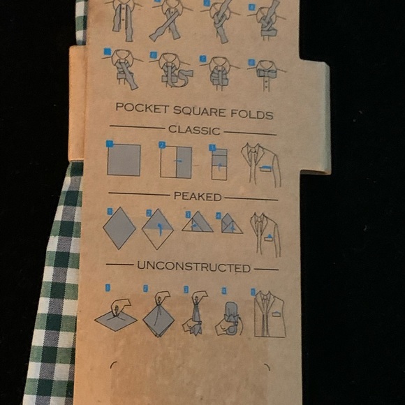 Bowtie & Pocket Square Set - Picture 2 of 4